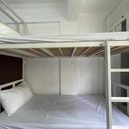 Lawton Residences Studio Room 2K - 4 Pax